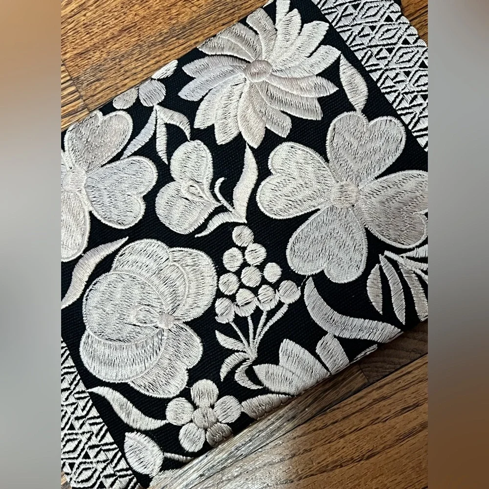 Embroidered Envelope Clutch/Crossbody Bag